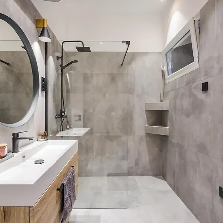 Tilia Luxury - 3 Bedrooms With Ac شقة