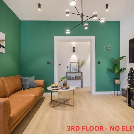 Tilia Luxury - 3 Bedrooms With Ac شقة بودابست