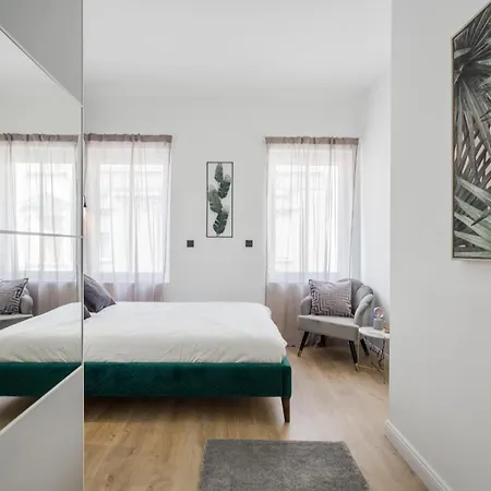 Tilia Luxury - 3 Bedrooms With Ac דירה בודפשט
